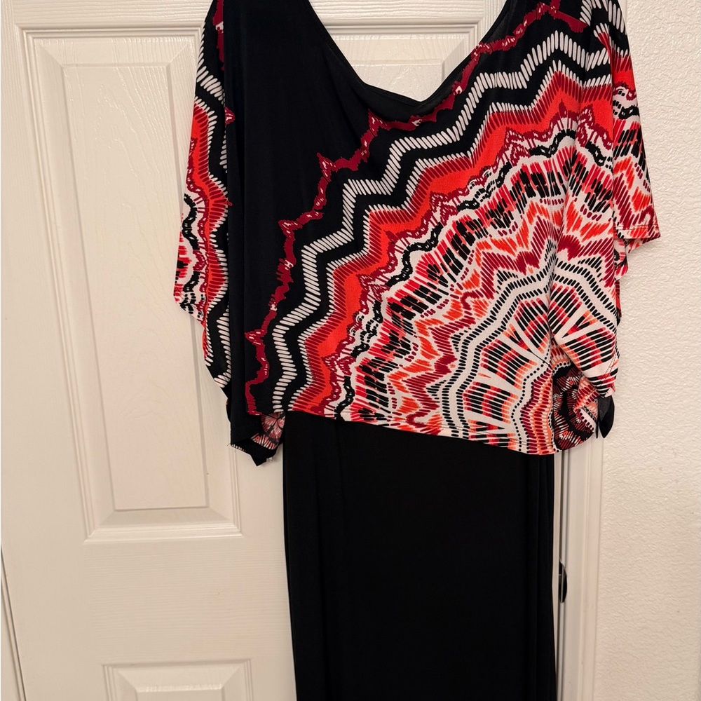 Roz & Ali Black and Red Asymmetrical Dress